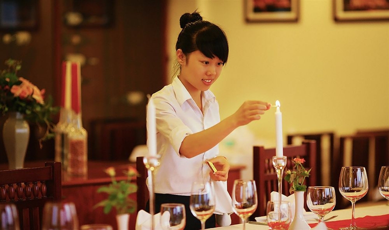 Imagen del bar/restaurante del Hotel Quoc Hoa Premier. Foto 1