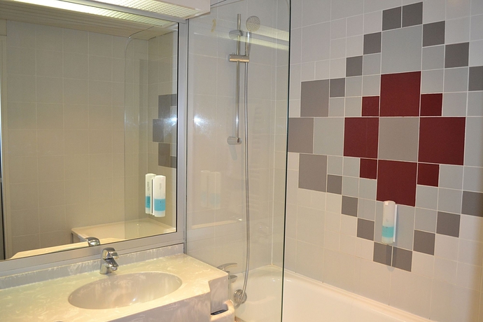 Imagen de la habitación del Hotel Quorum. Foto 12