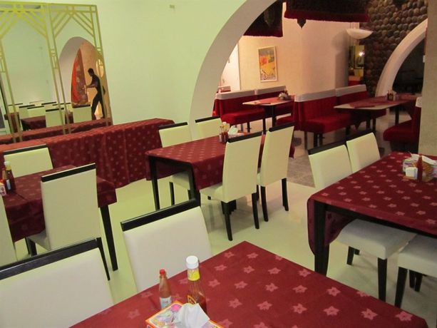 Imagen del bar/restaurante del Hotel Qurum Beach. Foto 3
