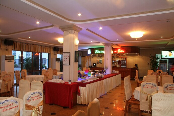 Imagen del bar/restaurante del Hotel Quy Nhon. Foto 25