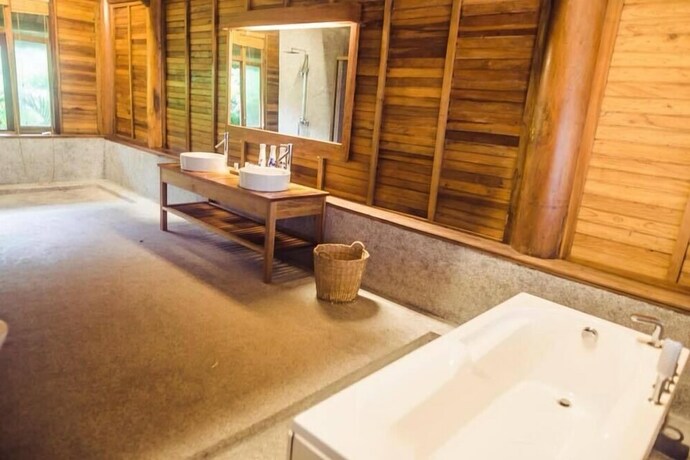 Imagen de la habitación del Hotel Quynh Vien Resort. Foto 32