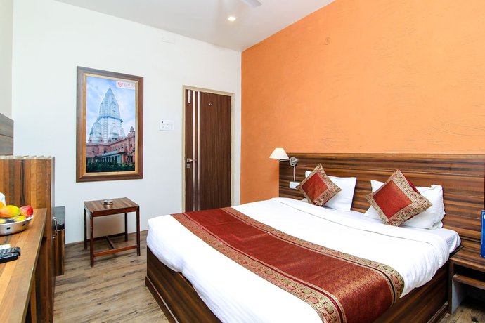 Imagen de la habitación del Hotel R B International. Foto 8