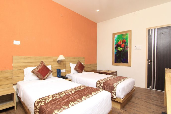 Imagen de la habitación del Hotel R B International. Foto 16