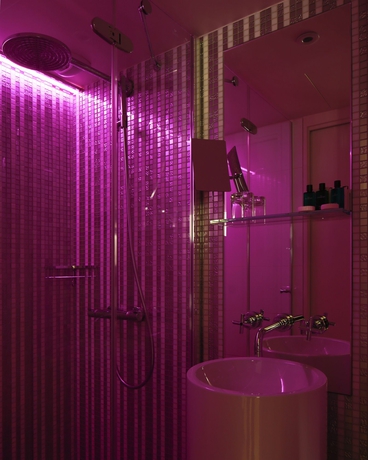 Imagen de la habitación del Hotel R De Paris. Foto 6