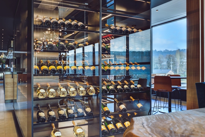 Imagen del bar/restaurante del Hotel R Experiences. Foto 2