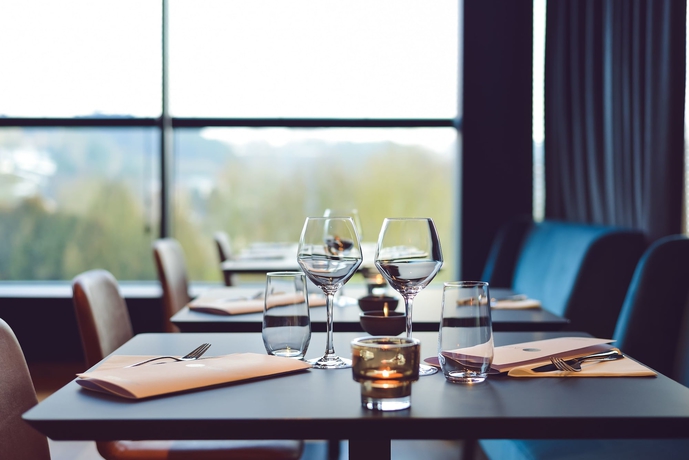 Imagen del bar/restaurante del Hotel R Experiences. Foto 4