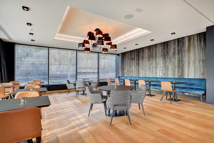 Imagen del bar/restaurante del Hotel R Experiences. Foto 5