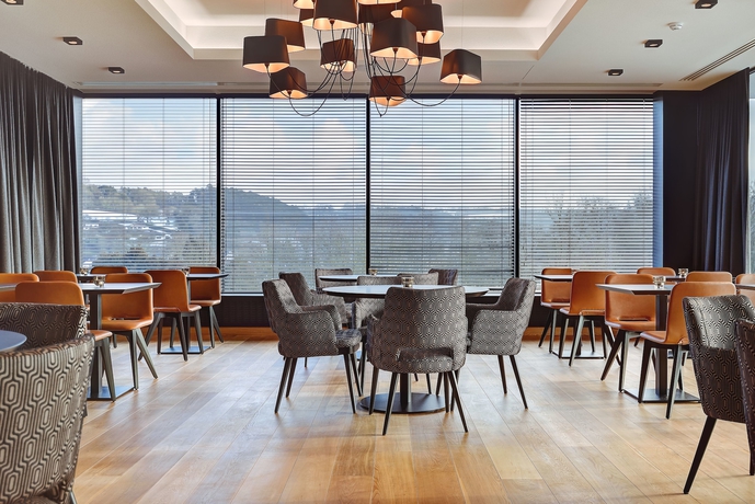 Imagen del bar/restaurante del Hotel R Experiences. Foto 7