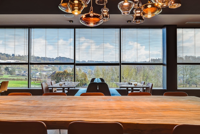 Imagen del bar/restaurante del Hotel R Experiences. Foto 9