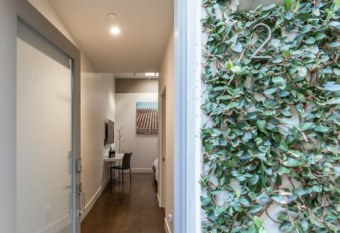 Imagen de la habitación del Hotel R Inn Napa. Foto 18