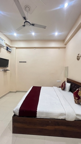 Imagen de la habitación del Hotel R K Lodge And Palace. Foto 5