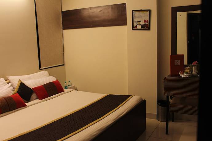 Imagen de la habitación del Hotel R K Palace, JAIPUR. Foto 10