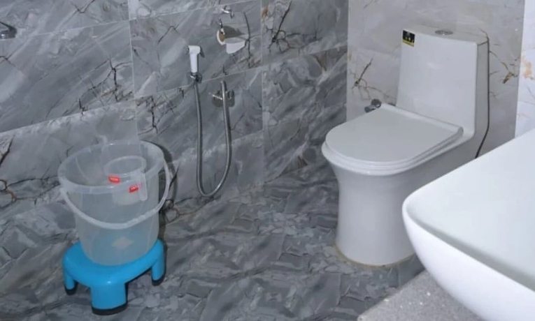 Imagen de la habitación del Hotel R Narayan Pleasant Inn - Guptkashi. Foto 13