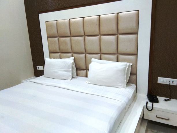 Imagen de la habitación del Hotel R P. Foto 10