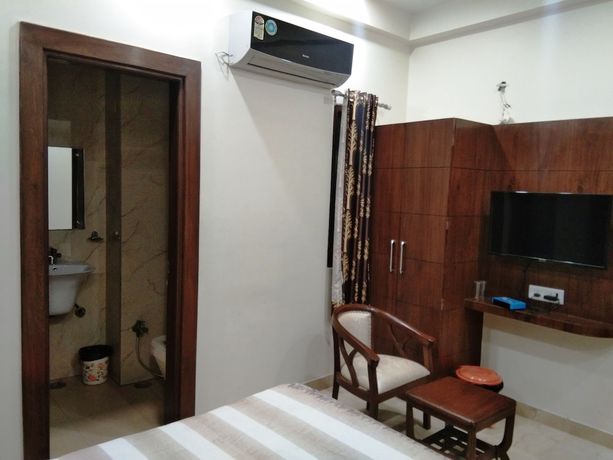 Imagen de la habitación del Hotel R P. Foto 14