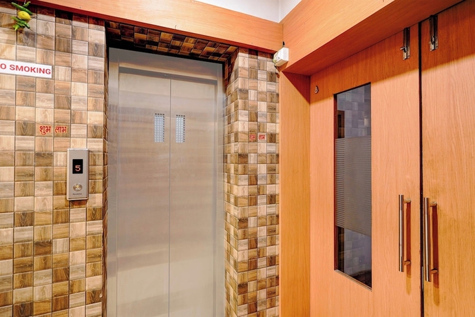 Imagen de los interiores del Hotel R Pacific. Foto 11