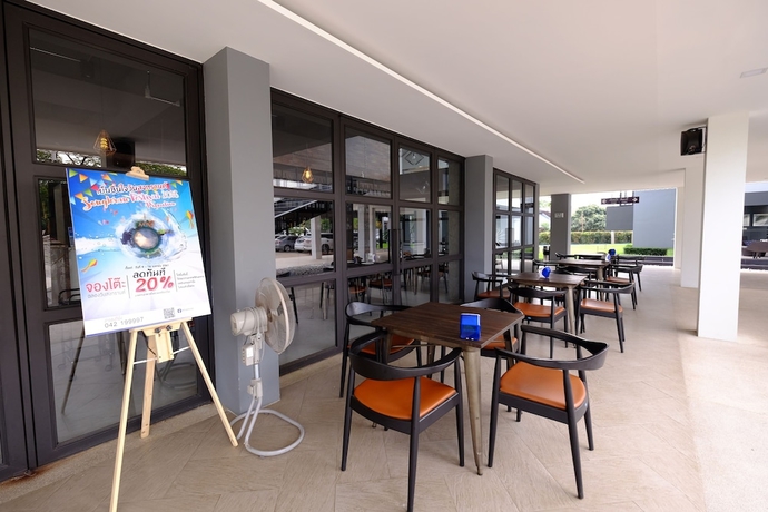 Imagen del bar/restaurante del Hotel R Photo. Foto 2