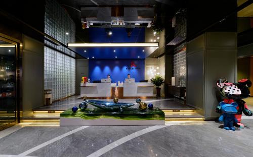 Imagen general del Hotel R Royalss, Yulin Yuxing Square. Foto 12