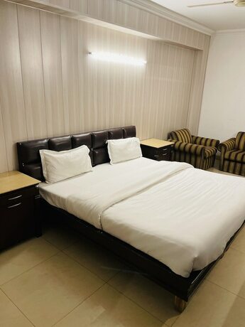 Imagen de la habitación del Hotel R S Residency. Foto 7