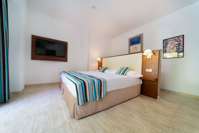 Imagen de la habitación del Hotel R2 Lago Playa Park. Foto 4