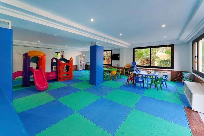 Imagen de los interiores del Hotel R2 Lago Playa Park. Foto 12