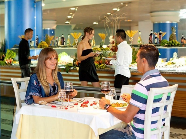 Imagen general del Hotel R2 Pájara Beach and Spa - All Inclusive. Foto 10