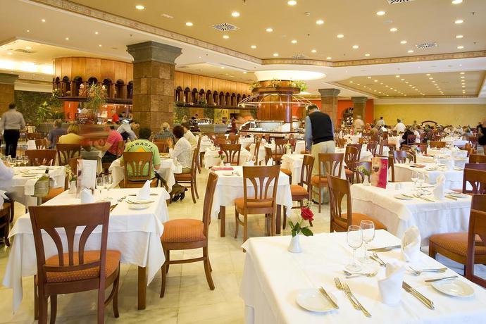 Imagen del bar/restaurante del Hotel R2 Rio Calma Spa and Conferencce. Foto 10