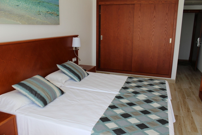 Imagen de la habitación del Hotel R2 Verónica. Foto 4