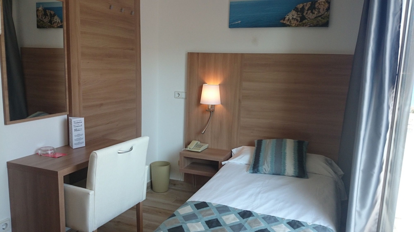 Imagen de la habitación del Hotel R2 Verónica. Foto 9