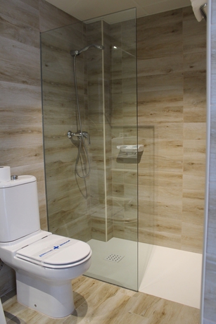 Imagen de la habitación del Hotel R2 Verónica. Foto 10