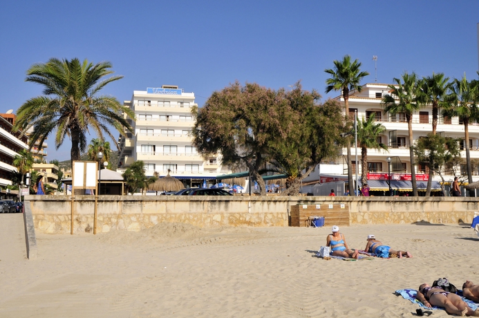 Imagen de los exteriores del Hotel R2 Verónica. Foto 12