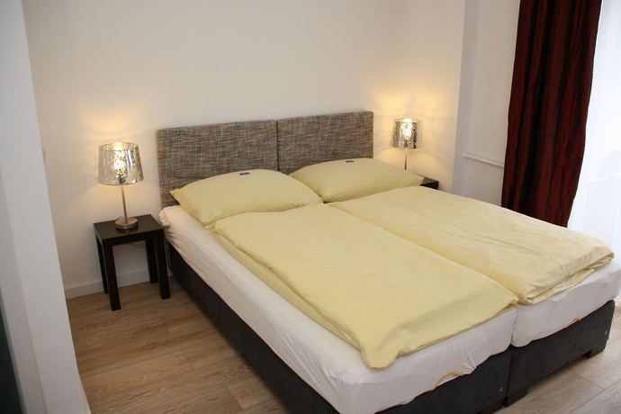 Imagen de la habitación del Hotel RADER. Foto 8