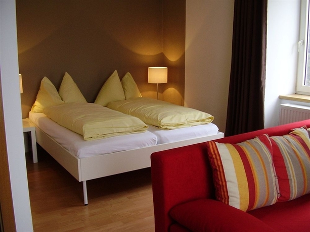 Imagen de la habitación del Hotel RADER. Foto 9