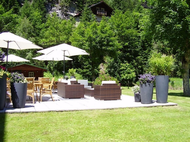 Imagen del bar/restaurante del Hotel RADER. Foto 6