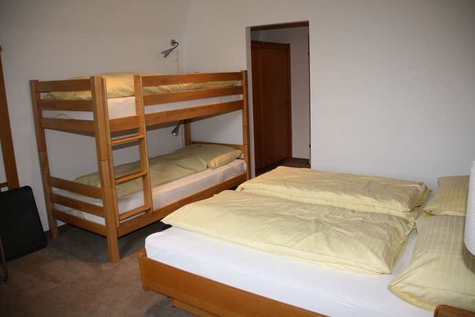 Imagen de la habitación del Hotel RADER. Foto 10