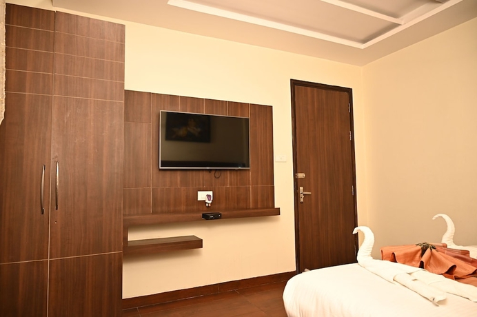 Imagen de la habitación del Hotel RADIANCE COURTYARD. Foto 6