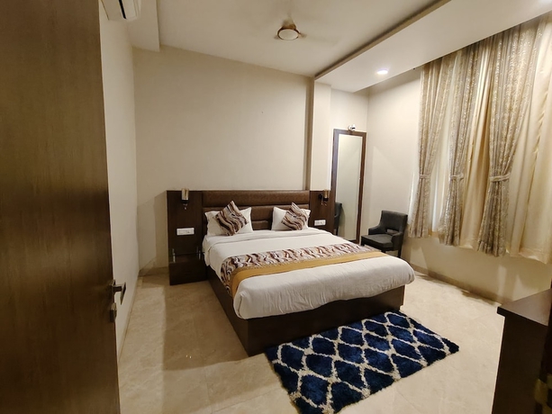 Imagen de la habitación del Hotel RADIANCE COURTYARD. Foto 10