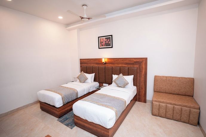 Imagen de la habitación del Hotel RADIANCE COURTYARD. Foto 12