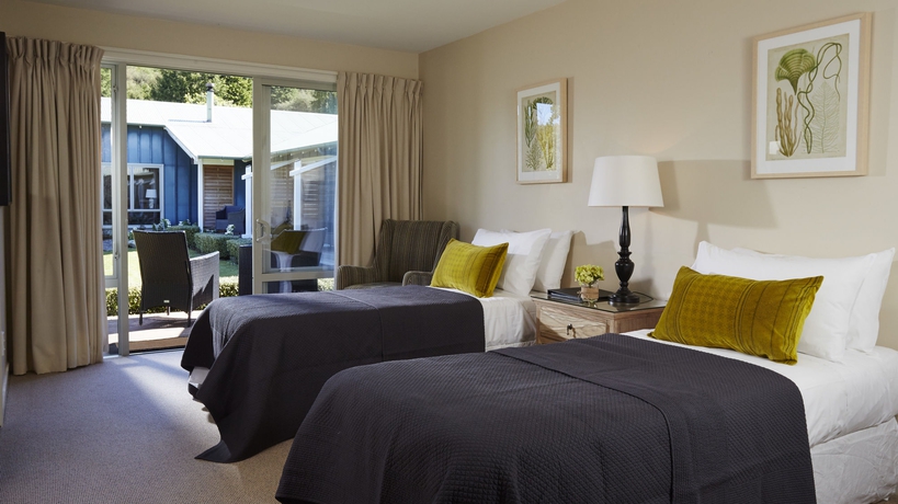 Imagen de la habitación del Hotel RAETIHI LODGE. Foto 4