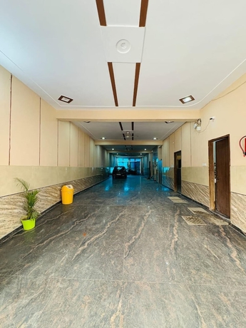 Imagen de los interiores del Hotel RAGHAV DHAM, Mathura. Foto 12