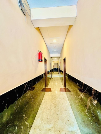 Imagen de los interiores del Hotel RAGHAV DHAM, Mathura. Foto 14