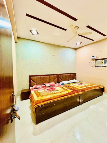 Imagen de la habitación del Hotel RAGHAV DHAM, Mathura. Foto 5