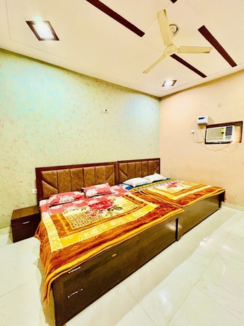 Imagen de la habitación del Hotel RAGHAV DHAM, Mathura. Foto 8