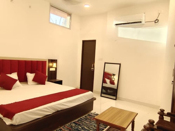 Imagen de la habitación del Hotel RAGHAV STAY INN. Foto 2