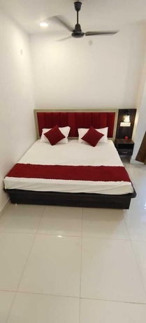 Imagen de la habitación del Hotel RAGHAV STAY INN. Foto 7