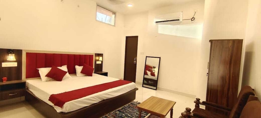 Imagen de la habitación del Hotel RAGHAV STAY INN. Foto 11