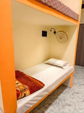 Imagen de la habitación del Hotel RAINBOW INN, Varanasi. Foto 3