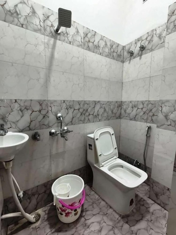 Imagen de la habitación del Hotel RAINBOW INN, Varanasi. Foto 4
