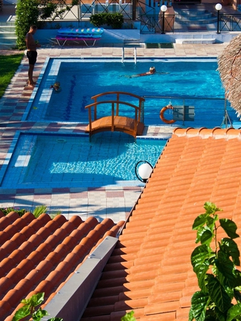 Imagen general del Hotel RAISAKIS - CANEA MARE ANNEX. Foto 5