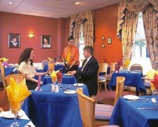 Imagen del bar/restaurante del Hotel RAMADA ABBEY PARK. Foto 2